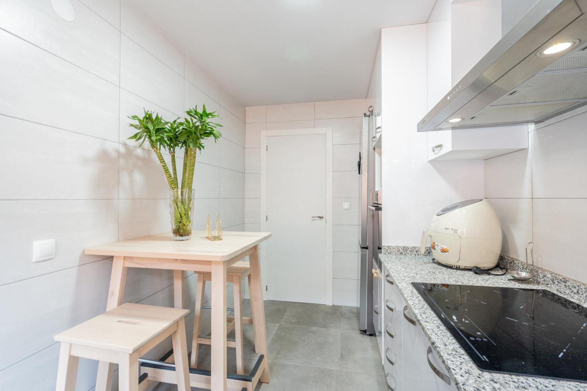 Apartamento Familiar En Avenida Del Puerto Valencia Exterior photo